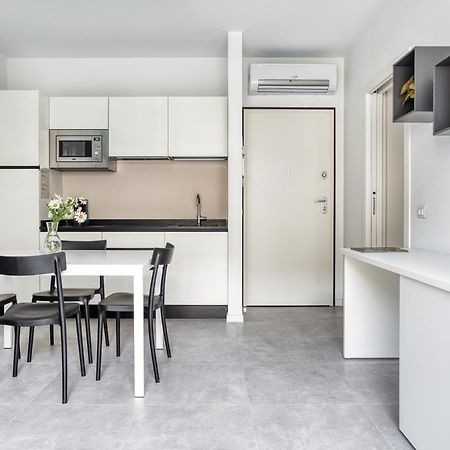 Sleek City Abode In Maciachini Milão Exterior foto